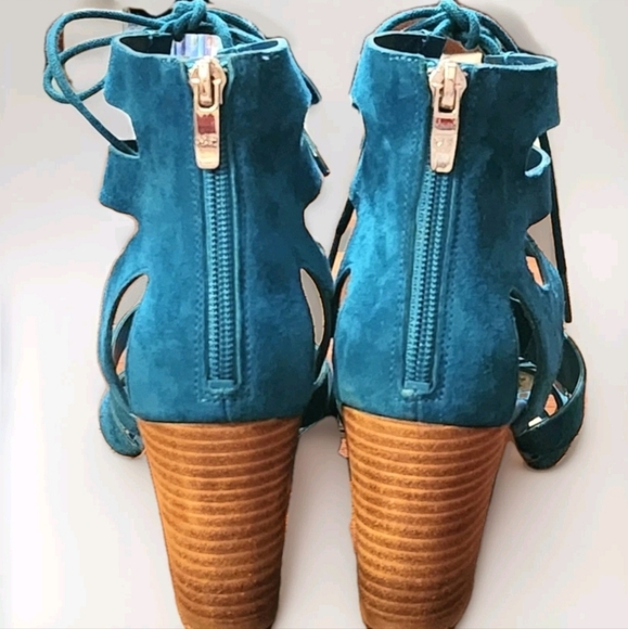 Marc Fisher Paradox Suede Gladiator Style 3 inch heel Size 8.5 Color Turquoise - Picture 8 of 12